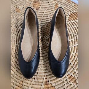 Naturalizer Vivienne Black Ballet Flats 7.5